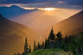 https://www.happierabroad.com/Images/mountaindawn.jpg